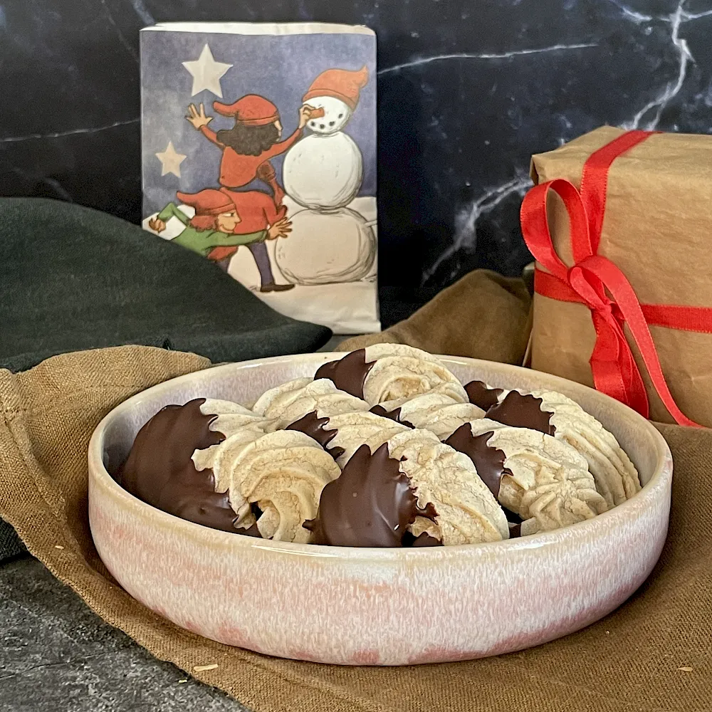 Zimtplätzchen mit Schokoguss